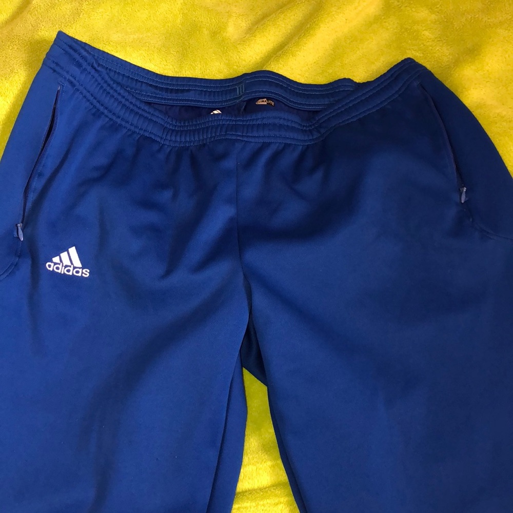 Athletic sweatpants